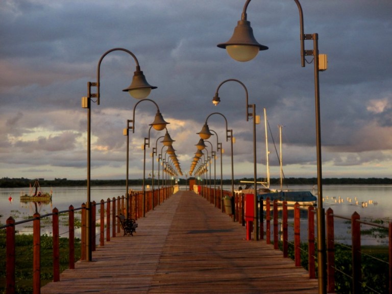 villa soriano, uruguay, muelle en atardecer