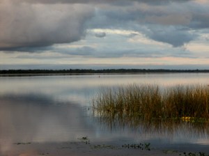 villa soriano uruguay, atardecer en el rio