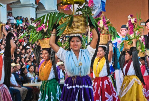 GUELAGUETZA EN LAS CAÑ