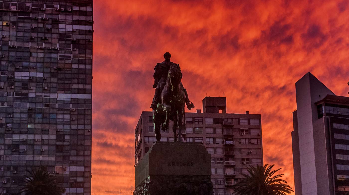 MONUMENTO A ARTIGAS, MONTEVIDEO