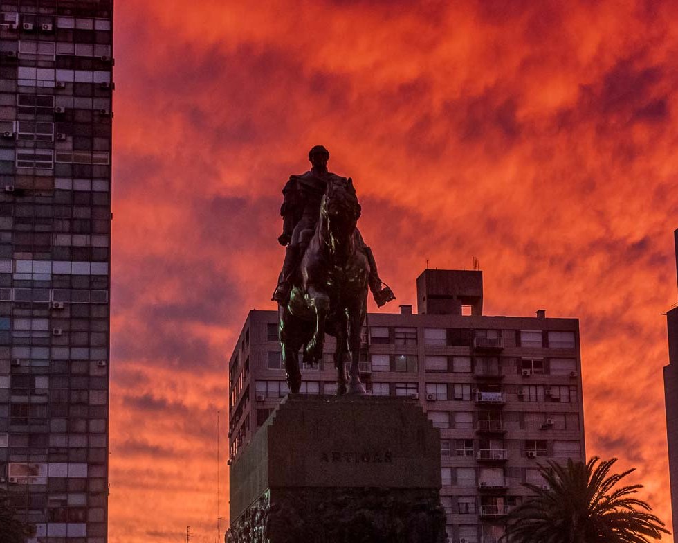 MONUMENTO A ARTIGAS, MONTEVIDEO