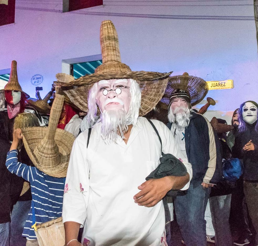 HUEHUENTONES, DÍA DE MUERTOS, SIERRA MAZATECA