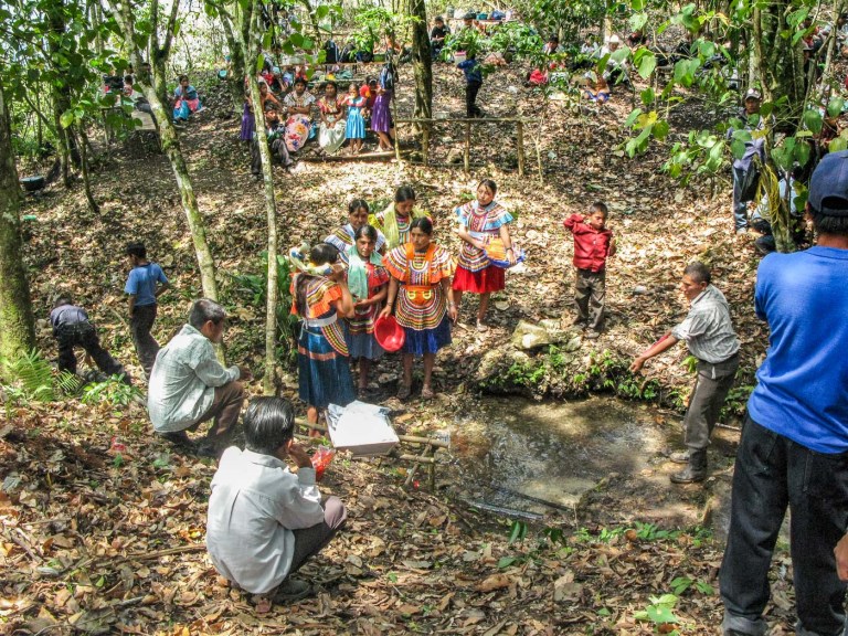 FIESTA DE LA CRUZ COMUNIDAD INDIGENA