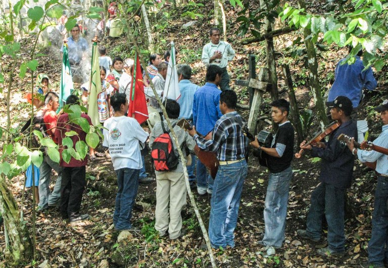 FIESTA DE LA CRUZ COMUNIDAD INDIGENA