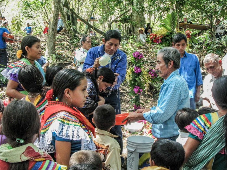 FIESTA DE LA CRUZ COMUNIDAD INDIGENA