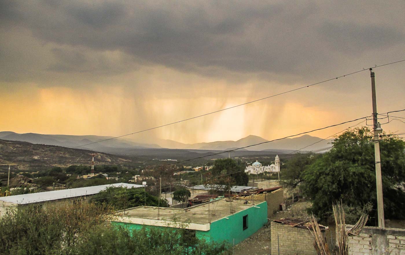PAISAJE CON LLUVIA EN EL DESIERTO_2