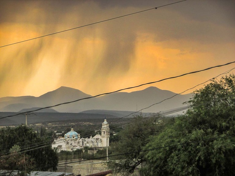 PAISAJE CON LLUVIA EN EL DESIERTO_2