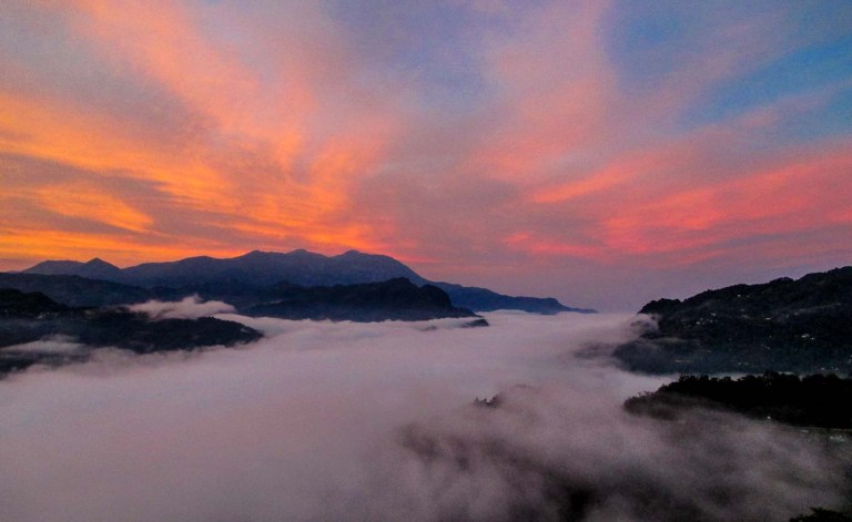 CIELO ATARDECER MONTAÑA_2