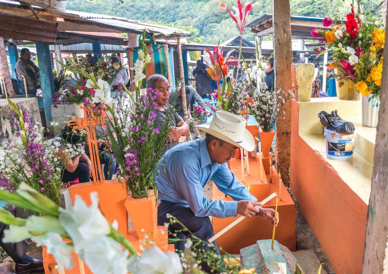 DÍA DE MUERTOS velando