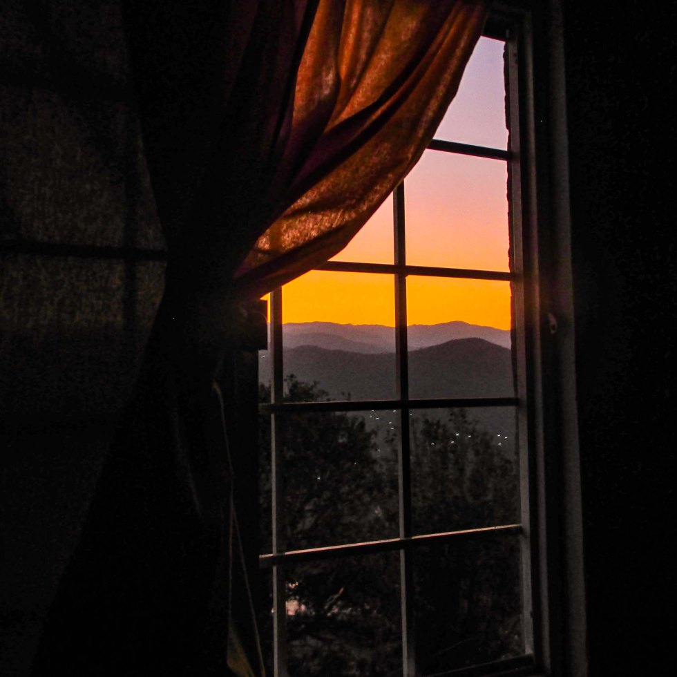 atardecer en una ventana